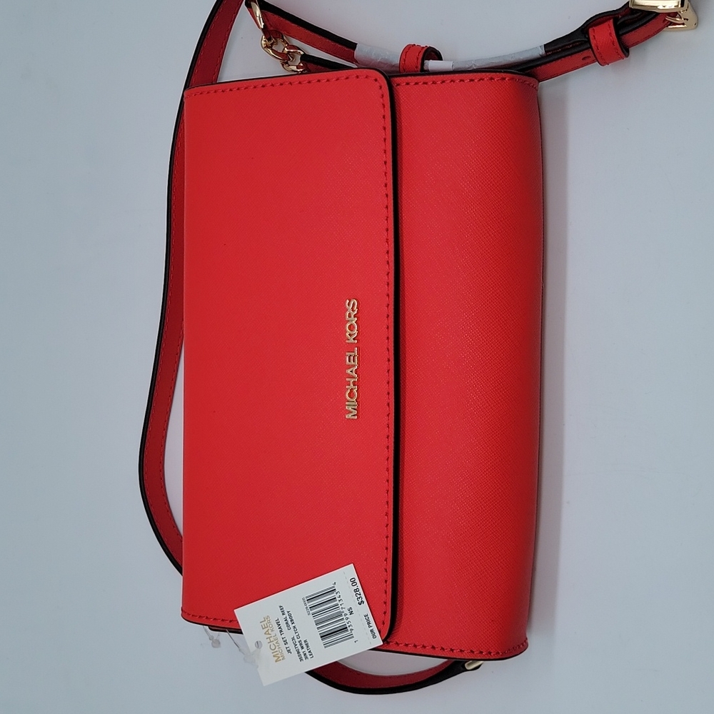 Michael Kors Saffiano Leather 3-in-1 Crossbody Clutch In Coral Reef